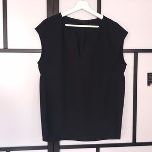 JCREW. Sleeveless top. Size 10.